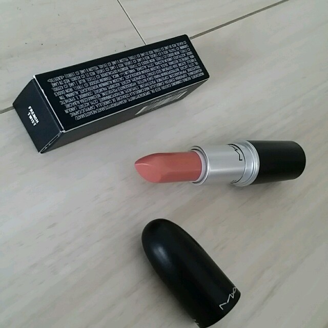 新品　mac リップ