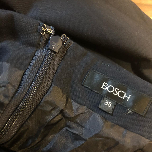 BOSCH(ボッシュ)の濃紺　ネイビー　タイトスカート レディースのスカート(ひざ丈スカート)の商品写真