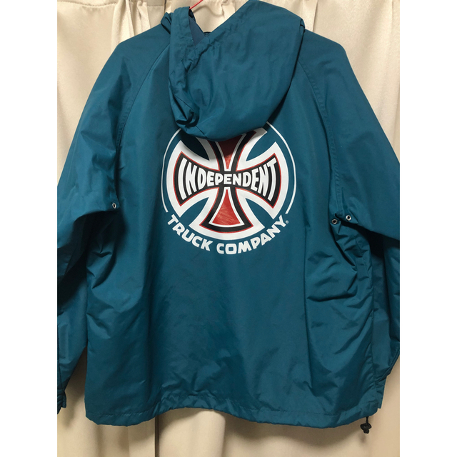 Supreme(シュプリーム)のSupreme Independent Anorak jacket 17AW メンズのジャケット/アウター(ナイロンジャケット)の商品写真