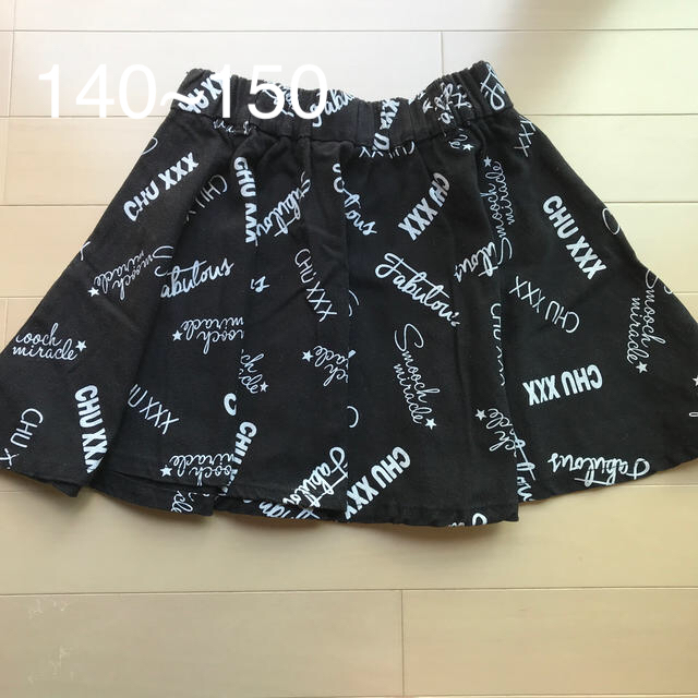 CHU XXX(チュー)のCHU XXX ミニスカート キッズ/ベビー/マタニティのキッズ服女の子用(90cm~)(スカート)の商品写真