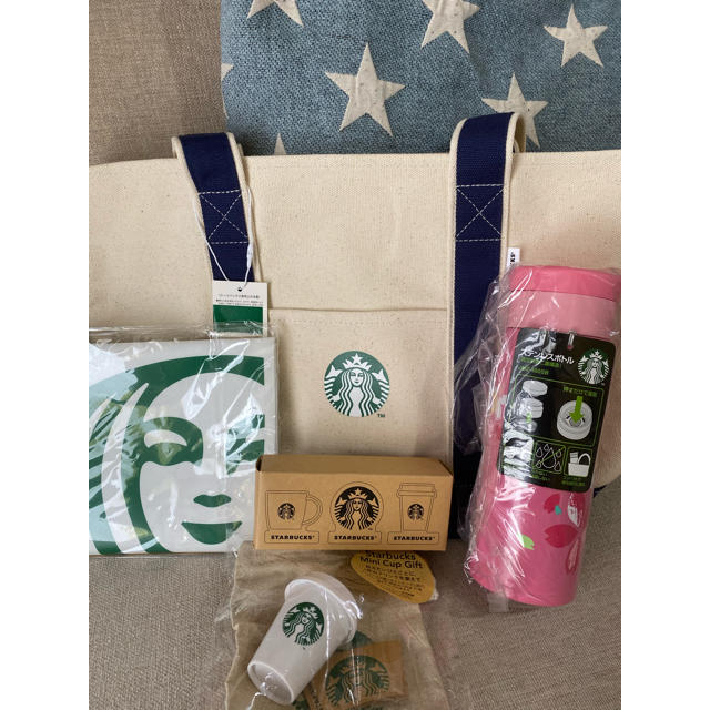 Starbucks Coffee(スターバックスコーヒー)のスターバックス ☆2020福袋＋おまけ(バラ売り不可) エンタメ/ホビーのコレクション(ノベルティグッズ)の商品写真