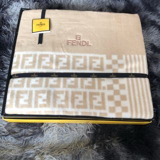 フェンディ(FENDI)の【お値下げ】FENDI 綿毛布(毛布)