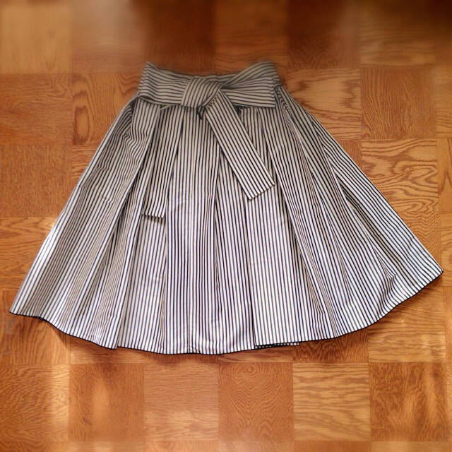 FRAY I.D(フレイアイディー)のFRAY I.Dストライプスカート レディースのスカート(ひざ丈スカート)の商品写真
