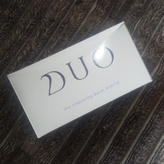 ともへい様専用 DUO(デュオ) ザ クレンジングバーム ホワイト(90g) コスメ/美容のスキンケア/基礎化粧品(クレンジング/メイク落とし)の商品写真