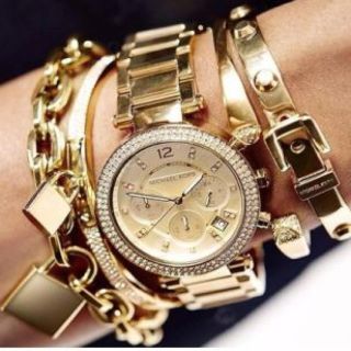 マイケルコース(Michael Kors)のマイケルコース チャームつきバングル(ブレスレット/バングル)