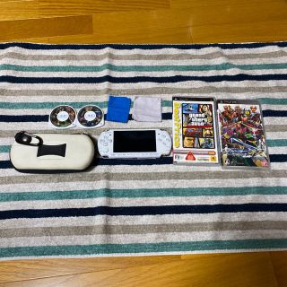 プレイステーションポータブル(PlayStation Portable)のPSP 3000本体 ソフトセット(携帯用ゲーム機本体)