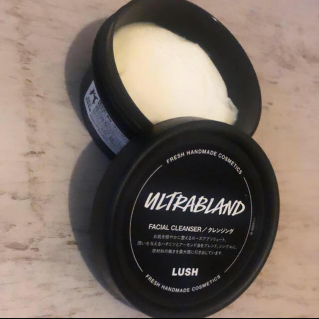 LUSH(ラッシュ)のLUSH 俳句 / ULTRABLAND クレンジング 45g 最終値下げ コスメ/美容のスキンケア/基礎化粧品(クレンジング/メイク落とし)の商品写真