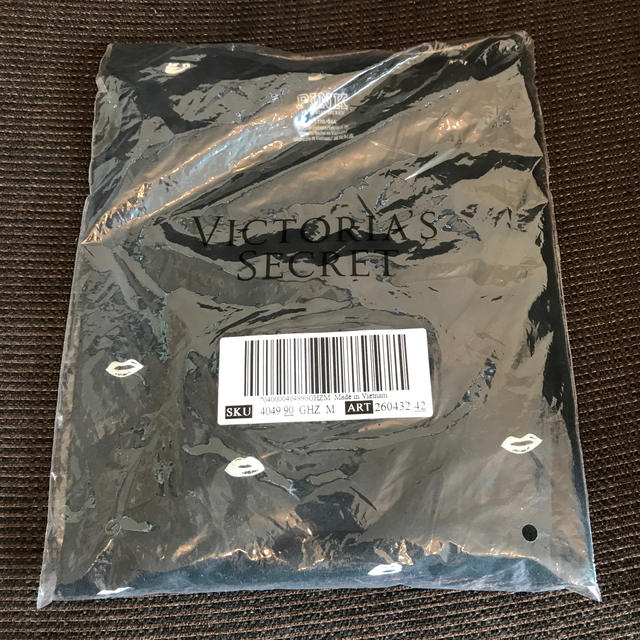 Victoria's Secret(ヴィクトリアズシークレット)の新品 Victoria’s Secret PINK ロンT Mサイズ レディースのトップス(Tシャツ(長袖/七分))の商品写真