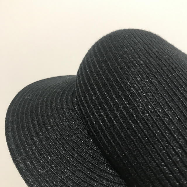 LOWRYS FARM(ローリーズファーム)のローリーズファーム　黒　キャスケット　麦わら レディースの帽子(キャスケット)の商品写真