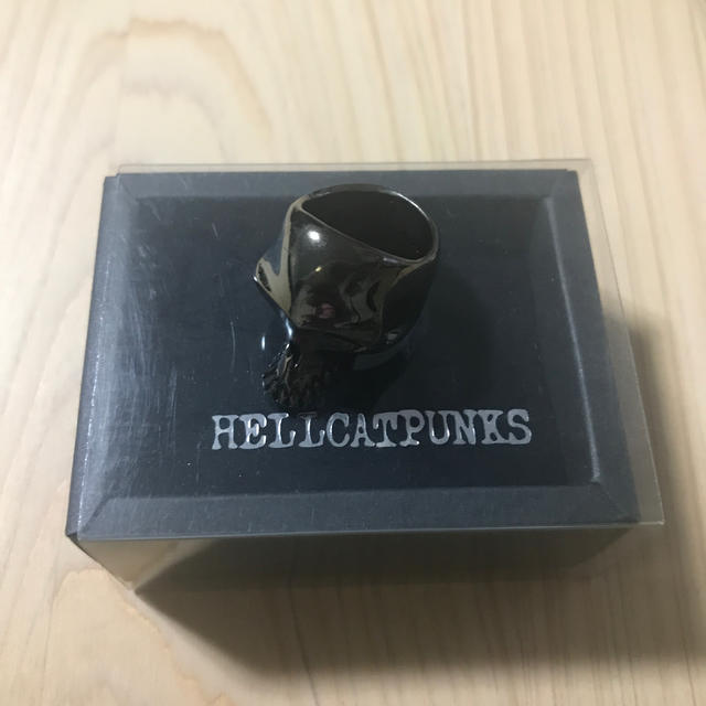 HELLCATPUNKS(ヘルキャットパンクス)のHELLCATPUNKS スカルリング 11号　黒　ヘルキャットパンクス レディースのアクセサリー(リング(指輪))の商品写真