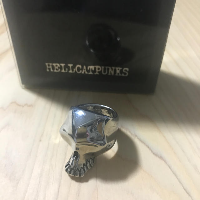 HELLCATPUNKS(ヘルキャットパンクス)のHELLCATPUNKS スカルリング 11号　シルバー　ヘルキャットパンクス レディースのアクセサリー(リング(指輪))の商品写真