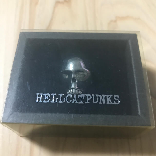 HELLCATPUNKS(ヘルキャットパンクス)のHELLCATPUNKS スカルリング 13号　シルバー　ヘルキャットパンクス レディースのアクセサリー(リング(指輪))の商品写真