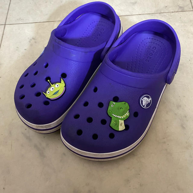 crocs(クロックス)のクロックス　キッズ　サンダル　18cm キッズ/ベビー/マタニティのキッズ靴/シューズ(15cm~)(サンダル)の商品写真