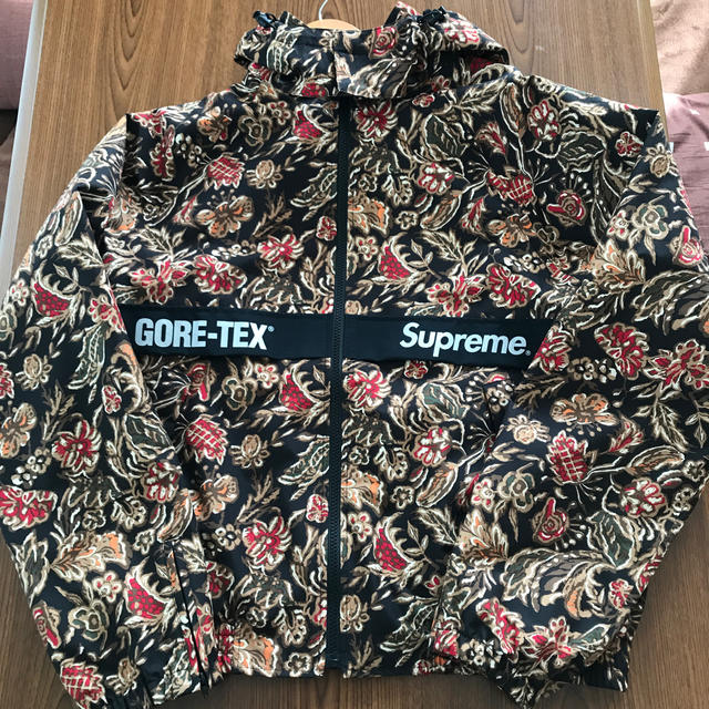 supreme gore-tex mサイズ　ゴアテックス