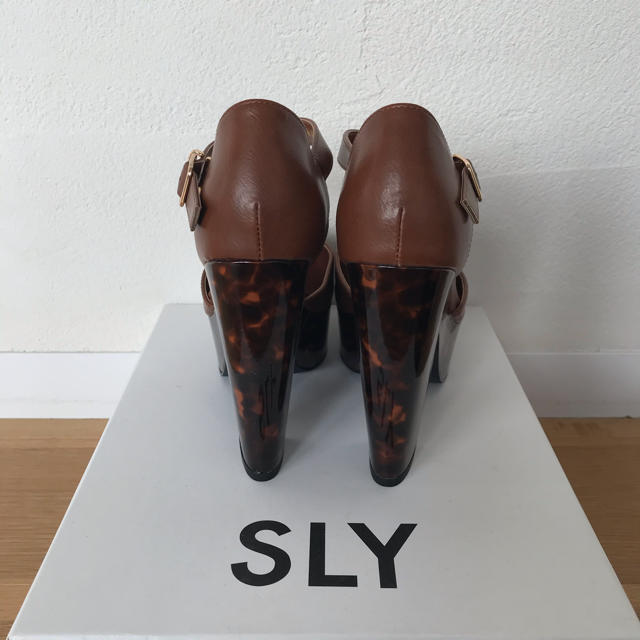 SLY(スライ)の꙳★*゜SLY アンクルストラップパンプス꙳★*゜ レディースの靴/シューズ(ハイヒール/パンプス)の商品写真