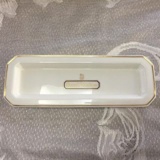 ロイヤルドルトン(Royal Doulton)のロイヤルドルトン　小物入れ陶器(食器)