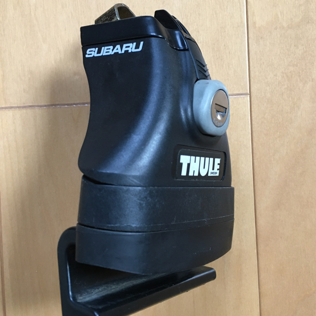 THULE(スーリー)のThule ベースフット&Kit アウトバックBP用 スバル純正OP 自動車/バイクの自動車(車外アクセサリ)の商品写真