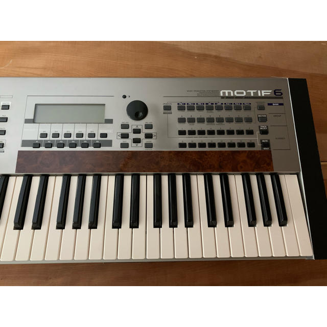 ヤマハ(ヤマハ)のYAMAHA　MOTIF6　サンプリングメモリ(36MB)増設 楽器の鍵盤楽器(キーボード/シンセサイザー)の商品写真