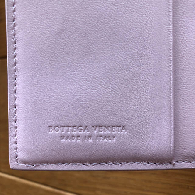 Bottega Veneta(ボッテガヴェネタ)の【未使用】Bottega Veneta（ボッテガ　ヴェネタ）折り財布 レディースのファッション小物(財布)の商品写真