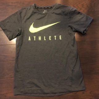 ナイキ(NIKE)のNIKE  ジュニア DRI -FIT Tシャツ　140 (Tシャツ/カットソー)