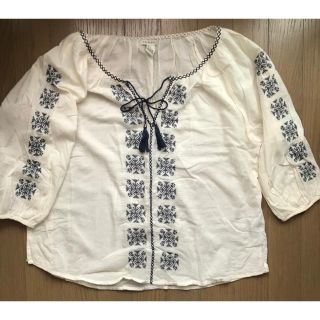 フォーエバートゥエンティーワン(FOREVER 21)の刺繍ブラウス(シャツ/ブラウス(長袖/七分))