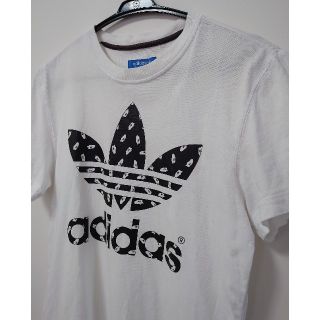 アディダス(adidas)のadidasoriginals ホワイト ロゴTシャツ(Tシャツ/カットソー(半袖/袖なし))