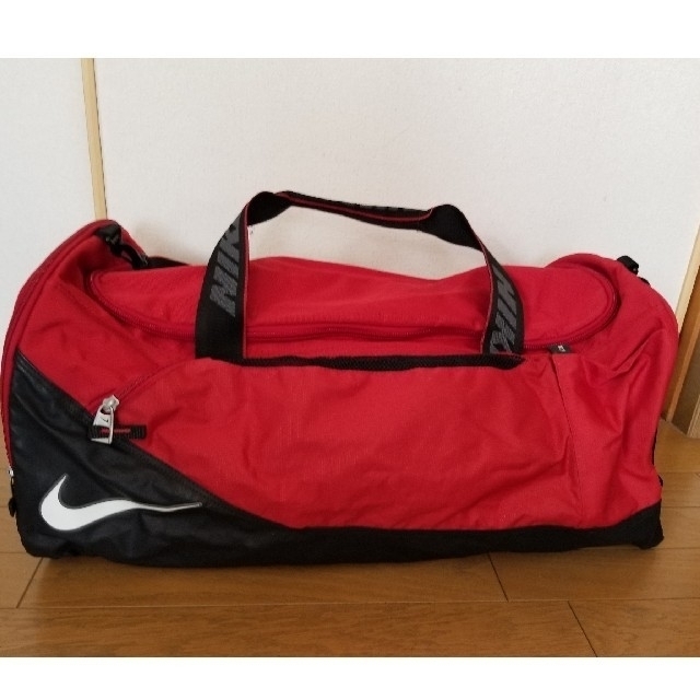 NIKE(ナイキ)のナイキ　スポーツバッグ メンズのバッグ(ボストンバッグ)の商品写真