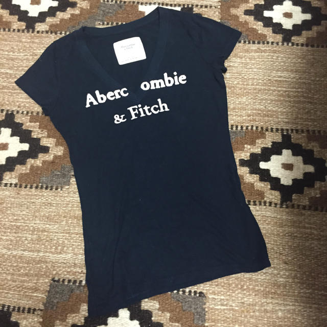 Abercrombie&Fitch(アバクロンビーアンドフィッチ)のLA直営店購入 正規品 4/10まで レディースのトップス(Tシャツ(半袖/袖なし))の商品写真