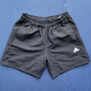 アディダス(adidas)のadidas ショートパンツ　ブラック(ショートパンツ)