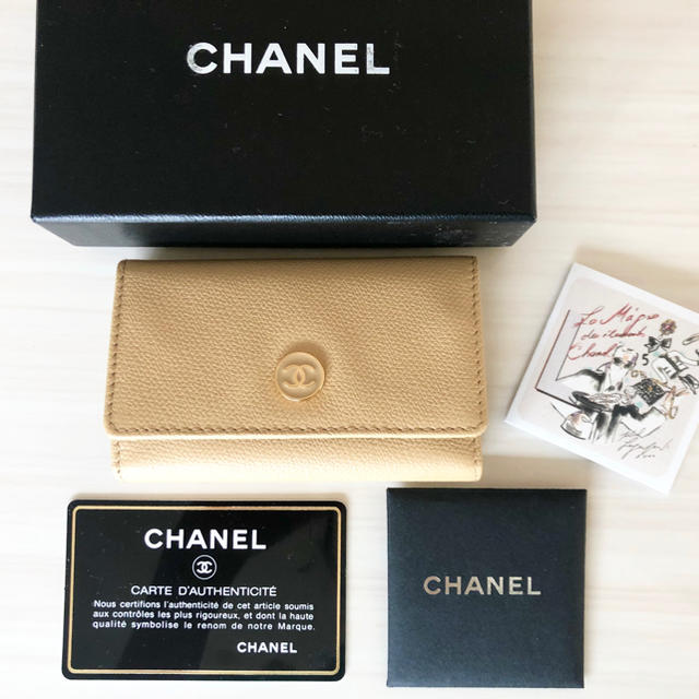 CHANEL - ☆未使用/美品☆ シャネル ココボタン 6連キーケース CHANEL - ☆未使用/美品☆ シャネル ココボタン 6連キーケース