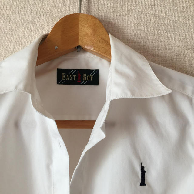 EASTBOY(イーストボーイ)のイーストボーイ、白シャツ レディースのトップス(シャツ/ブラウス(半袖/袖なし))の商品写真