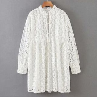 ザラ(ZARA)のフロントリボン ストラクチャ入り生地ミニワンピース (ミニワンピース)