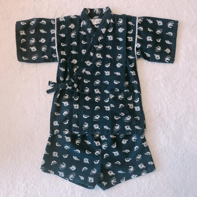 甚平　100 魚柄　男の子 キッズ/ベビー/マタニティのキッズ服男の子用(90cm~)(甚平/浴衣)の商品写真