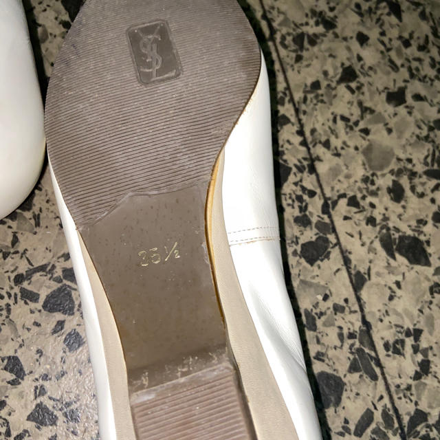 Yves Saint Laurent Beaute(イヴサンローランボーテ)のイブサンローラン　パンプス　23、5 レディースの靴/シューズ(ハイヒール/パンプス)の商品写真