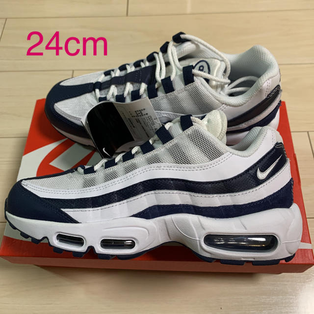 NIKE AIR MAX95 ESSENTIAL 24cm