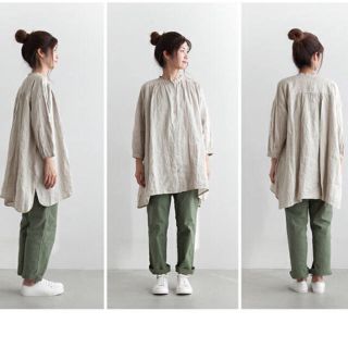 ネストローブ(nest Robe)のa+koloni  スタンドフリル衿シャツ★BEIGE(ひざ丈ワンピース)