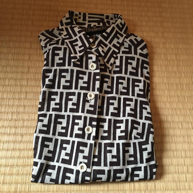FENDI - FENDI イタリア製 年末まで限定!の通販 by 2点以上で500円