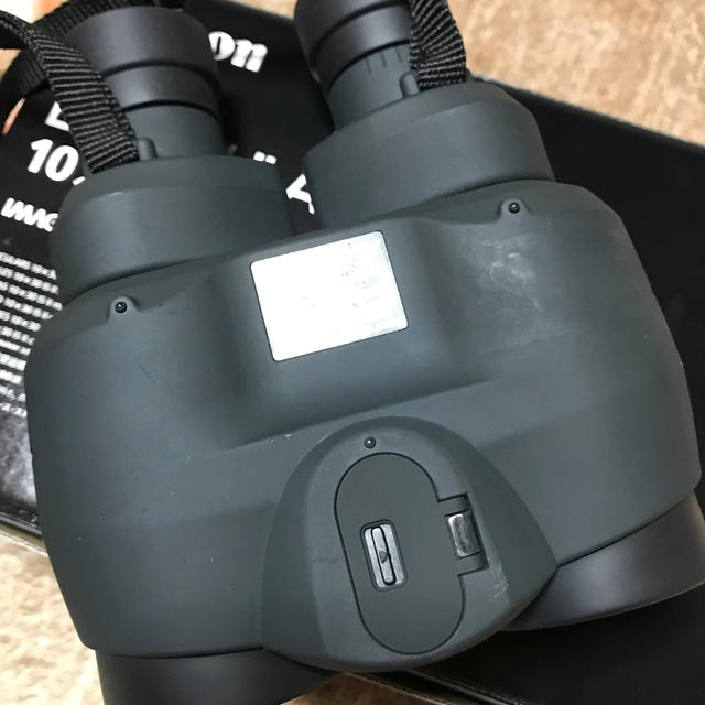 Canon(キヤノン)のCanon BINOCULARS 10×30 IS Ⅱ 防振双眼鏡 スマホ/家電/カメラのカメラ(その他)の商品写真