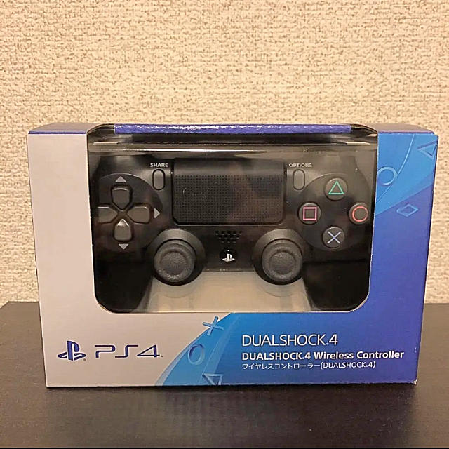 PlayStation4(プレイステーション4)の新品 ワイヤレスコントローラー (DUALSHOCK(R)4)  コントローラー エンタメ/ホビーのゲームソフト/ゲーム機本体(その他)の商品写真