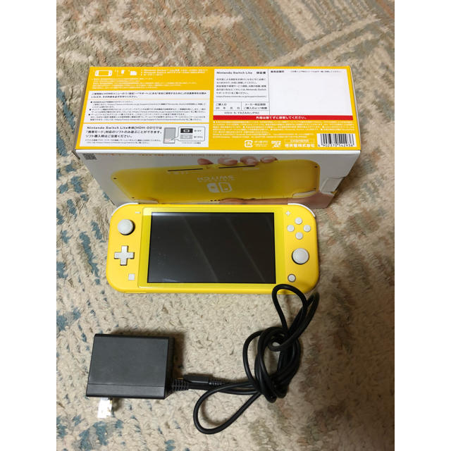 ニンテンドースイッチライト イエロー