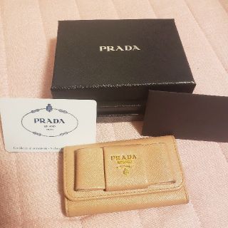 プラダ(PRADA)のPRADA ｷｰｹｰｽ ピンクリボン (キーケース)