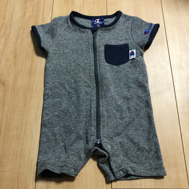 Champion(チャンピオン)のロンパース キッズ/ベビー/マタニティのベビー服(~85cm)(ロンパース)の商品写真