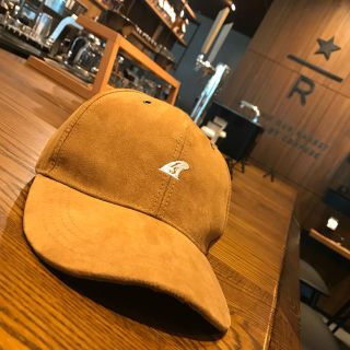 スタンダードカリフォルニア(STANDARD CALIFORNIA)の湘南コーデ☆LUSSO SURF スウェード刺繍キャップ☆RVCA(キャップ)