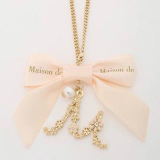 メゾンドフルール(Maison de FLEUR)のMaison de FLEUR フラワーイニシャルチャーム M(バッグチャーム)