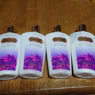 ヴィクトリアズシークレット(Victoria's Secret)のBODY LOTION 4本セット(ボディローション/ミルク)