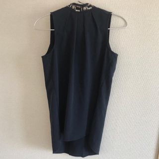 ザラ(ZARA)のビジュー　ノースリーブ　トップス(シャツ/ブラウス(半袖/袖なし))