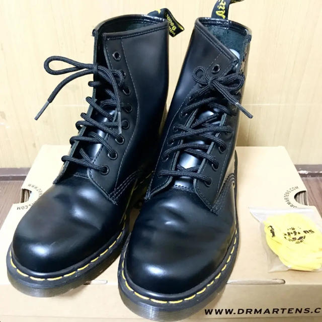 Dr.Martens(ドクターマーチン)の美品ドクターマーチン　8ホール　UK5 レディースの靴/シューズ(ブーツ)の商品写真