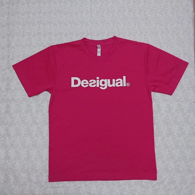 DESIGUAL(デシグアル)のDesigual/ランニングTシャツ エンタメ/ホビーのエンタメ その他(その他)の商品写真