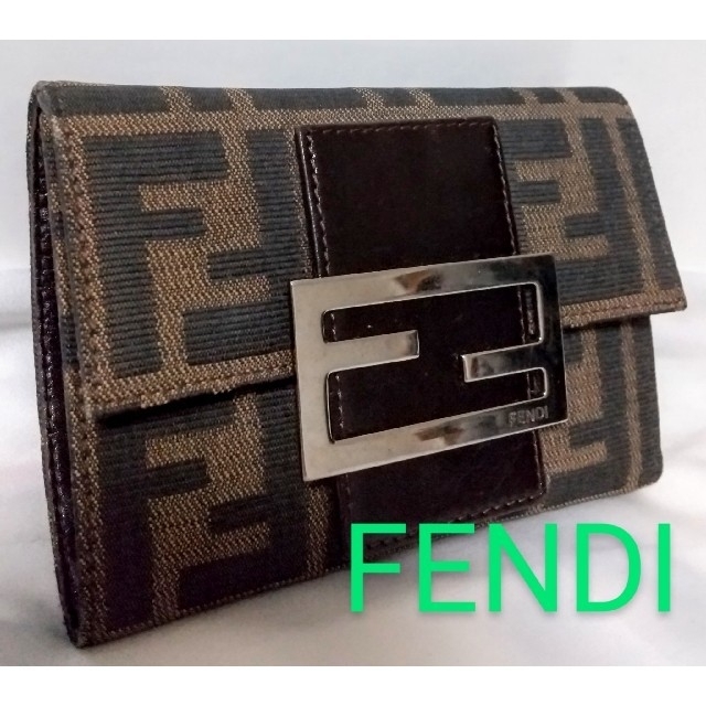 ＊FENDI＊ 折り財布