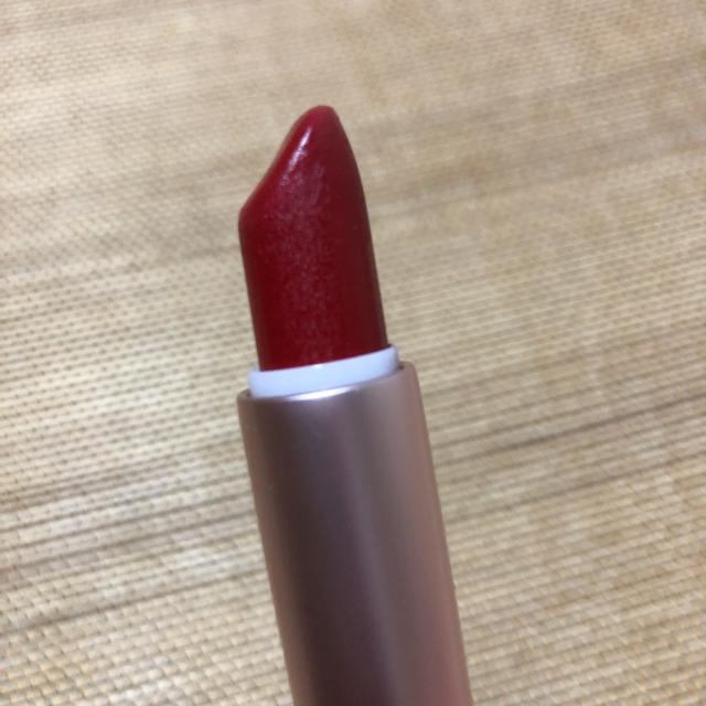 bourjois(ブルジョワ)のブルジョワ　口紅　赤 コスメ/美容のベースメイク/化粧品(口紅)の商品写真